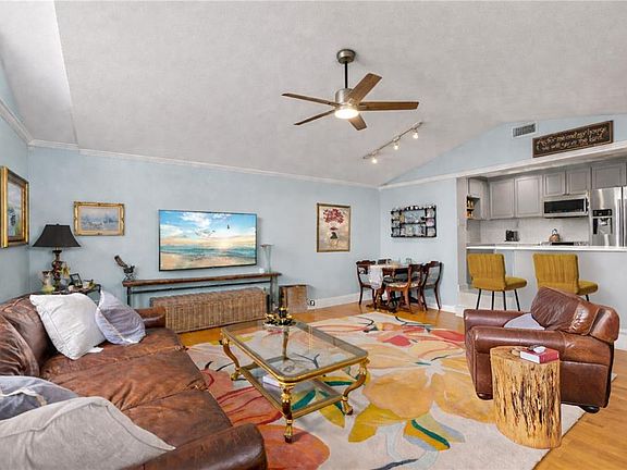 5th image of 3704 W Platt St