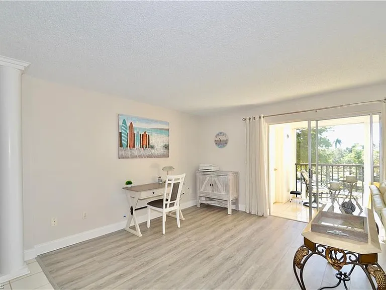 555 Park Shore Dr #B-311 — Photo 10