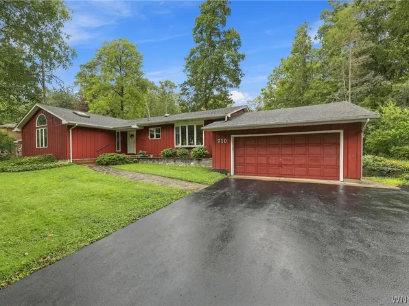710 Ostrander Rd, East Aurora, NY 14052