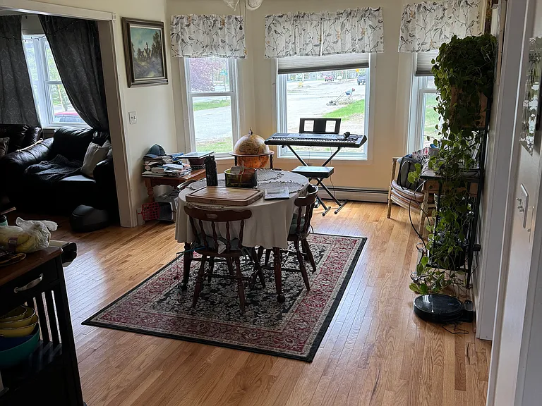 658 Maine Ave #HOUSE — Photo 2