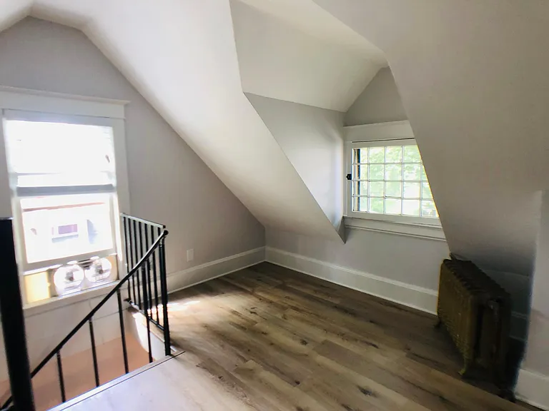 441 Woodward Ave #B — Photo 9