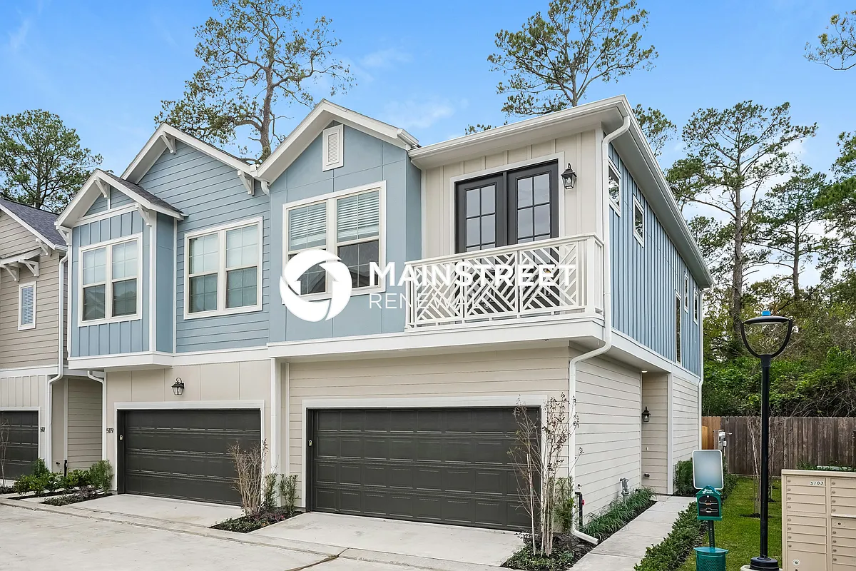 Front View - 5121 Royal Heath Dr