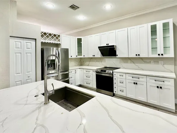 4109 W Whitewater Ave, Fort Lauderdale, FL 33332
