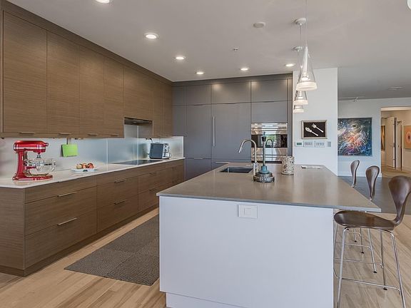 3rd image of 1401 Delgany St Unit 307