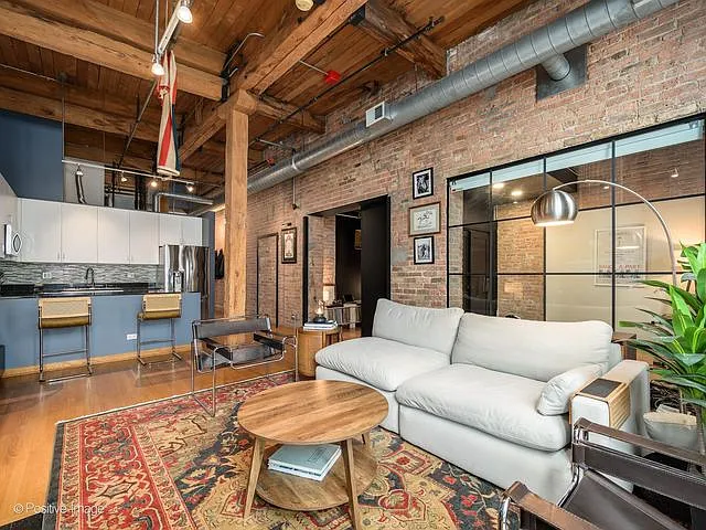300 W Grand Ave #601 — Photo 11