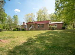 324 E Sheraton Park Rd, Greensboro, NC 27406