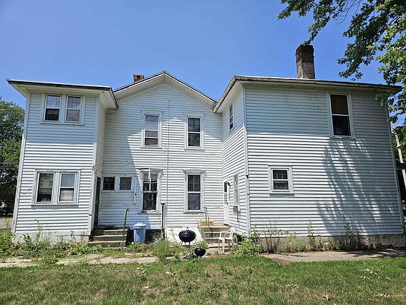 4th image of 319-321 Rock St