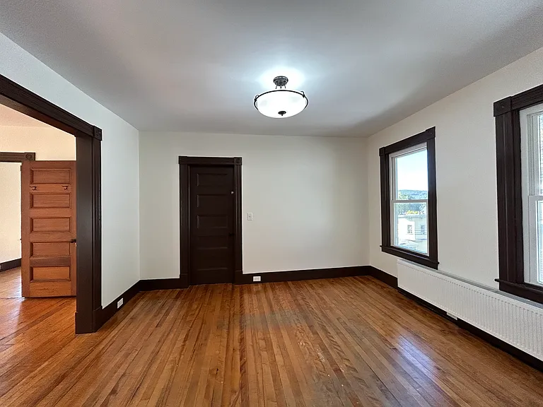 30 Lincoln Ave #B — Photo 4