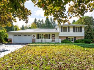 39 Peck Rd, Hilton, NY 14468