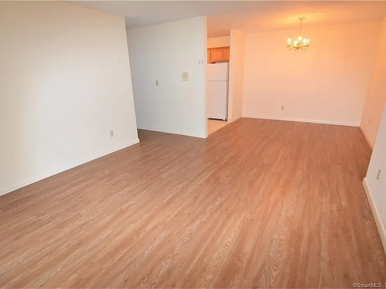 187 Scott Rd #2C — Photo 4