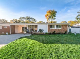 13351 Woodvale St, Oak Park, MI 48237