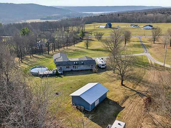 2nd image of 4014 Belknap Hill Rd