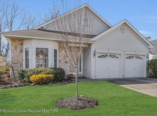 40 Merion Ln, Jackson, NJ 08527