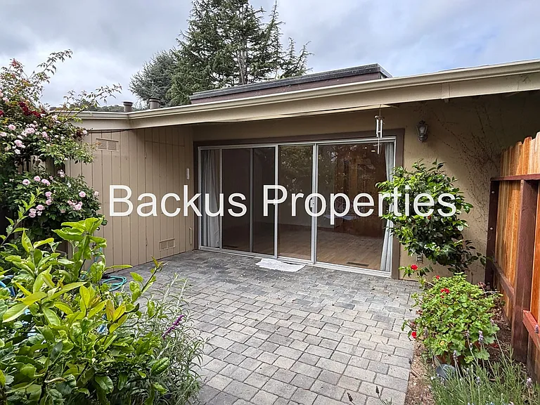 194 Hacienda Carmel — Photo 12