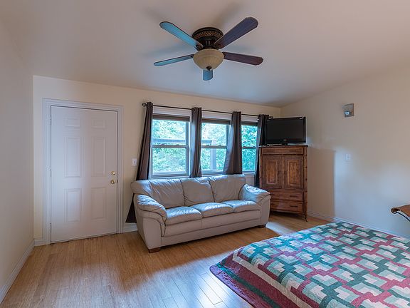 4th image of 424 N Sang Ave