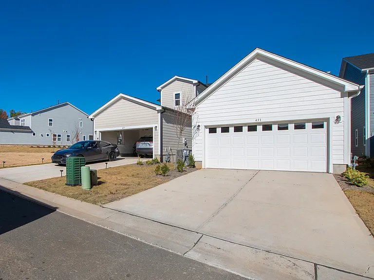 451 Wendover Pkwy — Photo 6