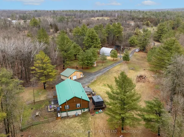 2723 Desert Lake Rd, South Frontenac, ON K0H 1W0