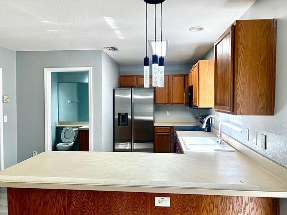 4th image of 3027 Bear Oak Dr