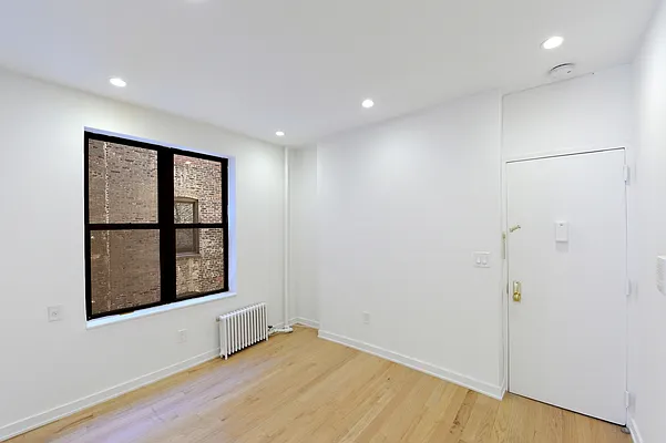 Rented by Aether Property Group | media 12