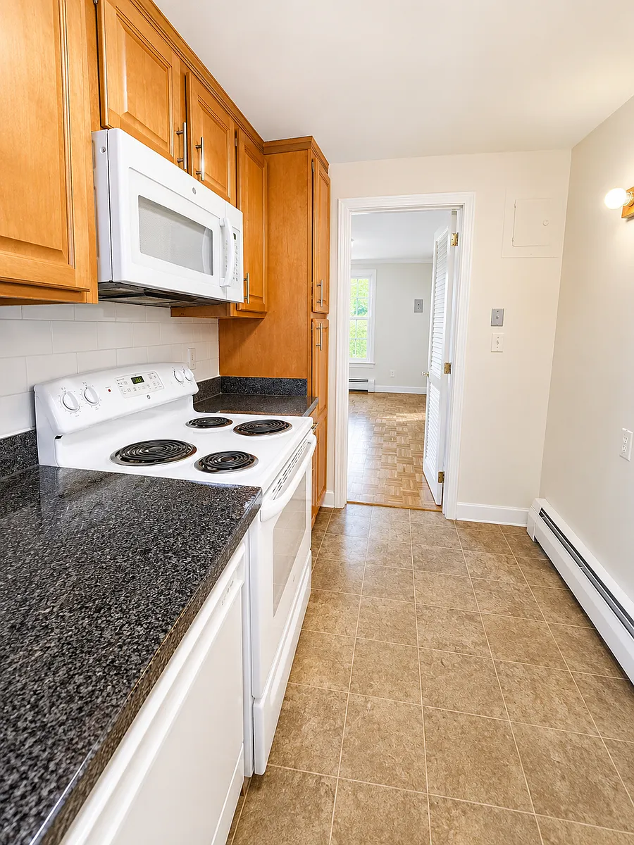 Building Photo - 42 Worthen Rd #2