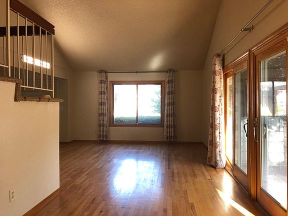 2nd image of 2201 Bristlecone Dr