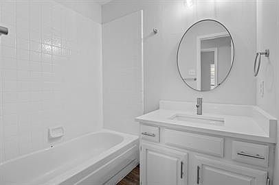 4th image of 2137 Glen Heights Dr