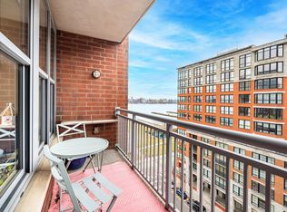 1125 Maxwell Ln APT 906, Hoboken, NJ 07030