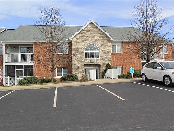 3rd image of 130 Pine Lake Dr APT 5