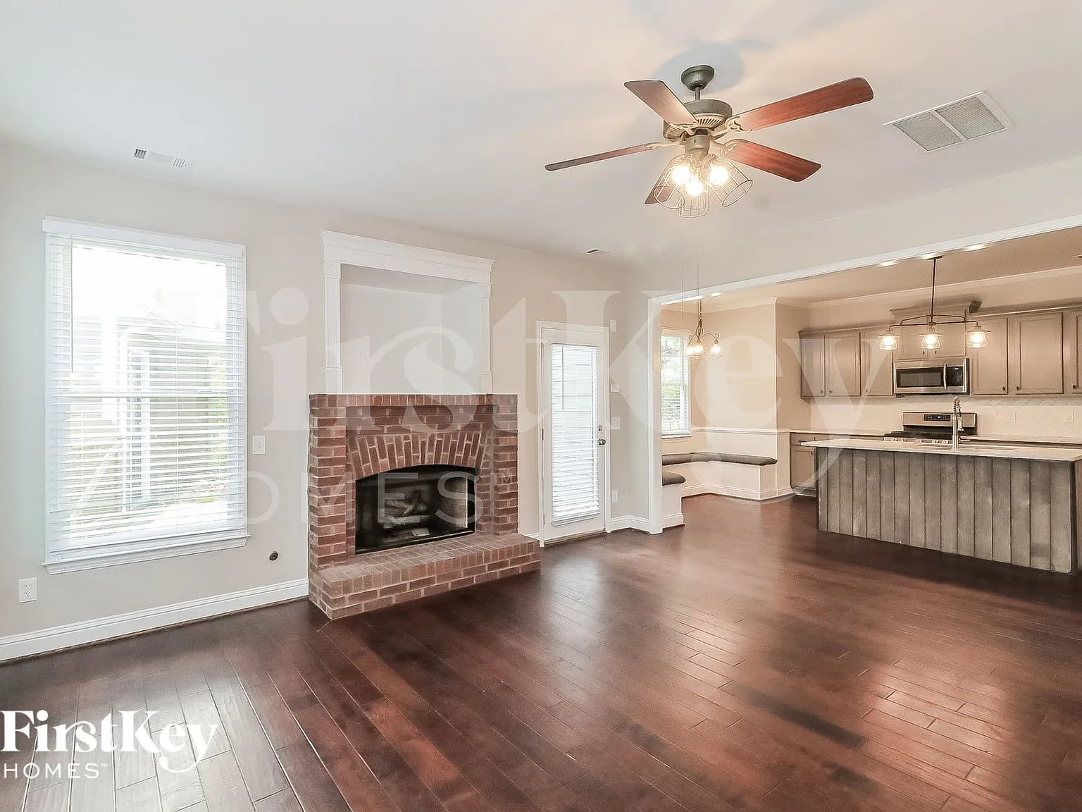 3 bed, 2.5 bath, 2344 sqft, $2,665 — Photo 3