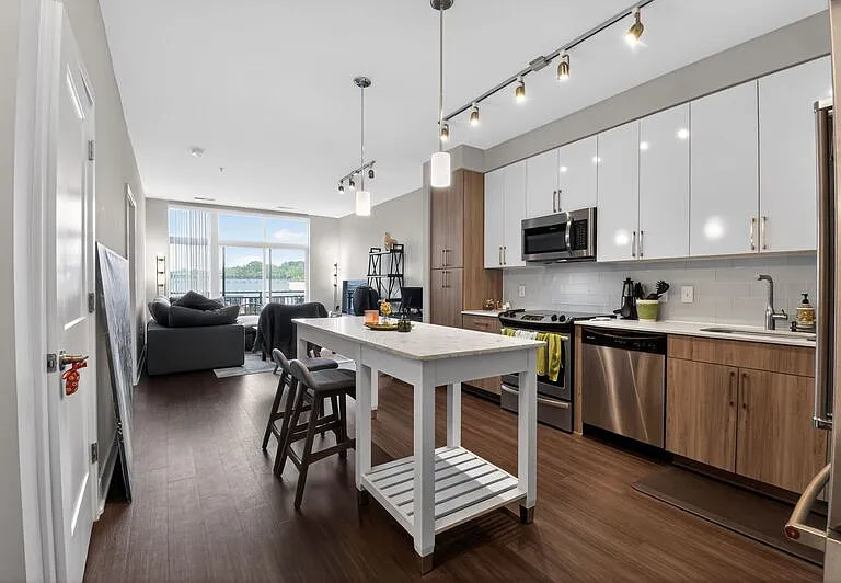 145 Riverhaven Dr #1 — Photo 1