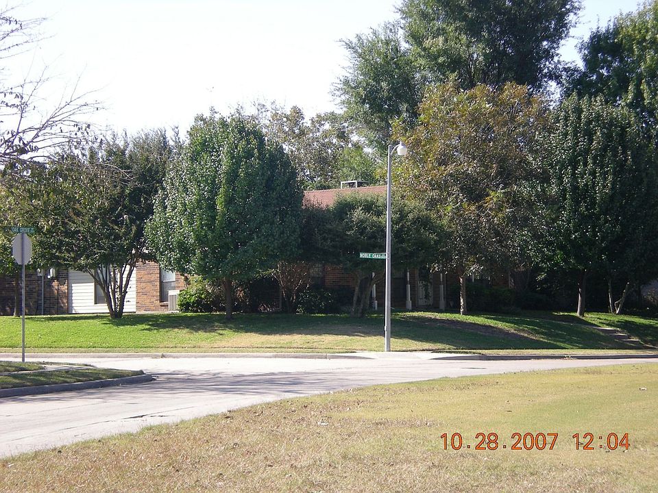 Looking SW from greenbelt