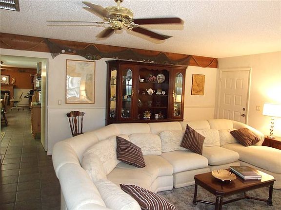 5th image of 5582 S Island Dr