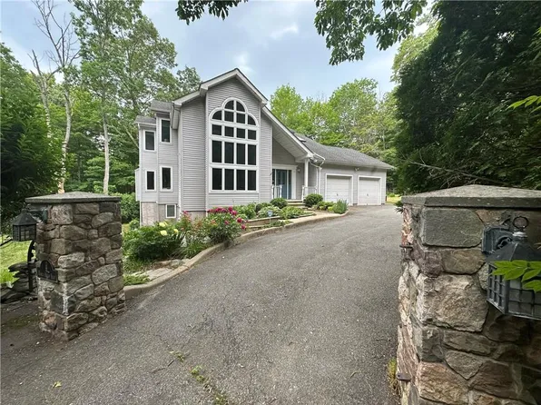 9 Rustic Hills Road, Westbrookville, NY 12785