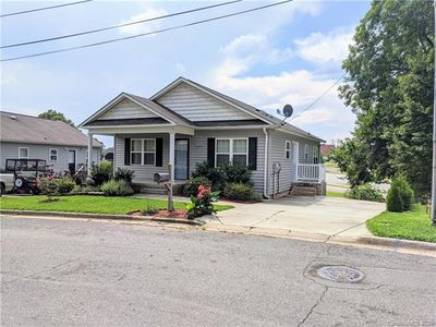 322 Clover Ave, Mooresville, NC, 28115