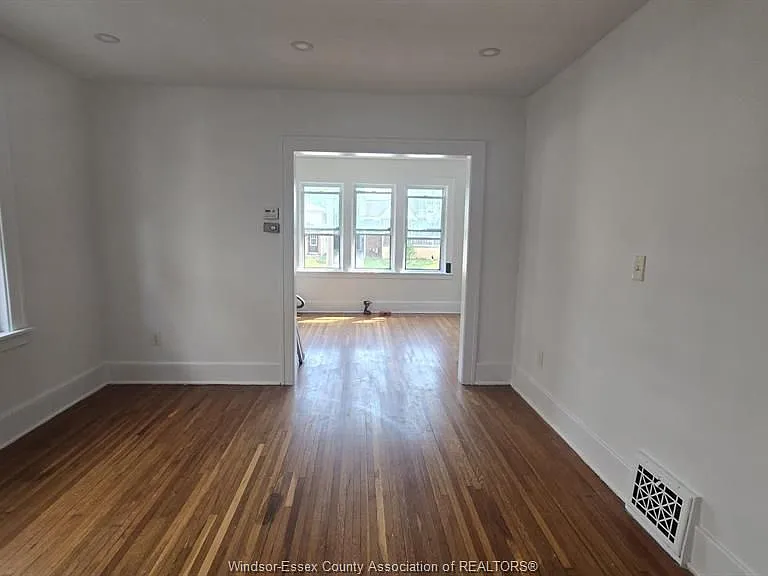 2257 Howard Ave #MAIN — Photo 5