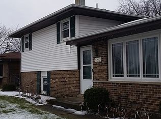 677 W Stearns Rd, Bartlett, IL 60103