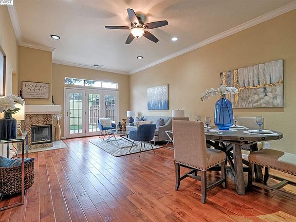 4th image of 22 Copperfield Ln