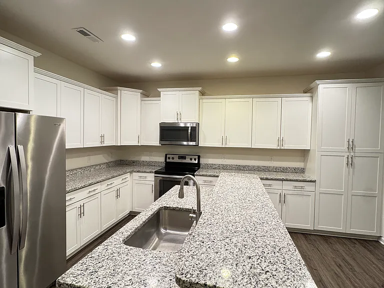 1070 Coldstream Dr — Photo 26