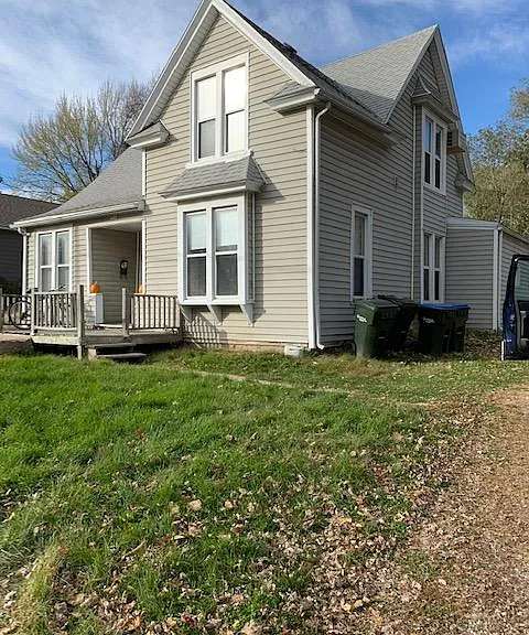 913 E Normal St — Photo 1
