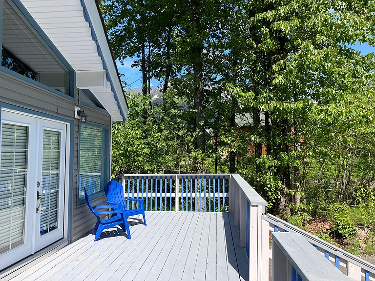 398 Timberline Dr — Photo 3