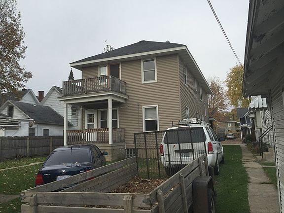 3rd image of 932 Alpine Ave NW