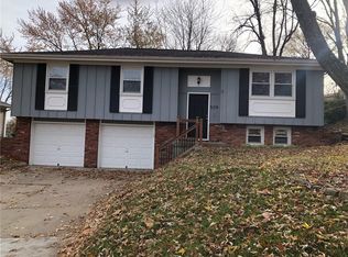 5219 Farley Ln, Merriam, KS 66203