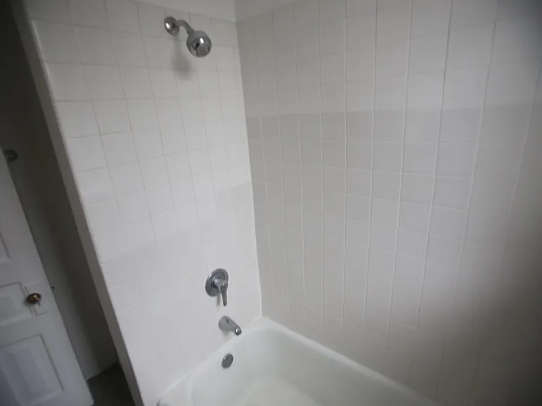2409 N Geneva Ter #2 — Photo 7