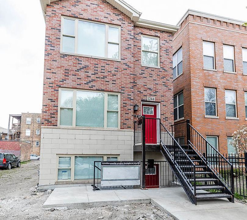 1st image of 1244 S Washtenaw Ave Unit 3