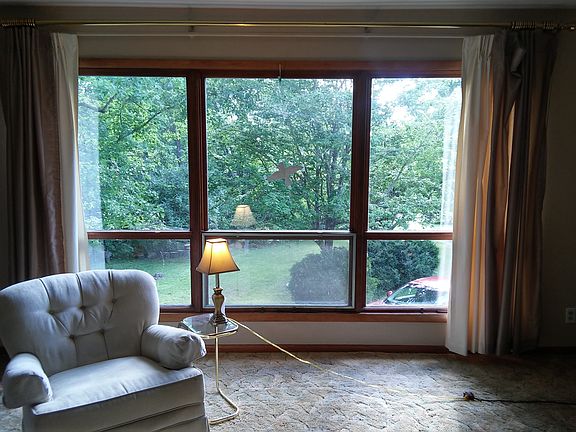 Living room picture window