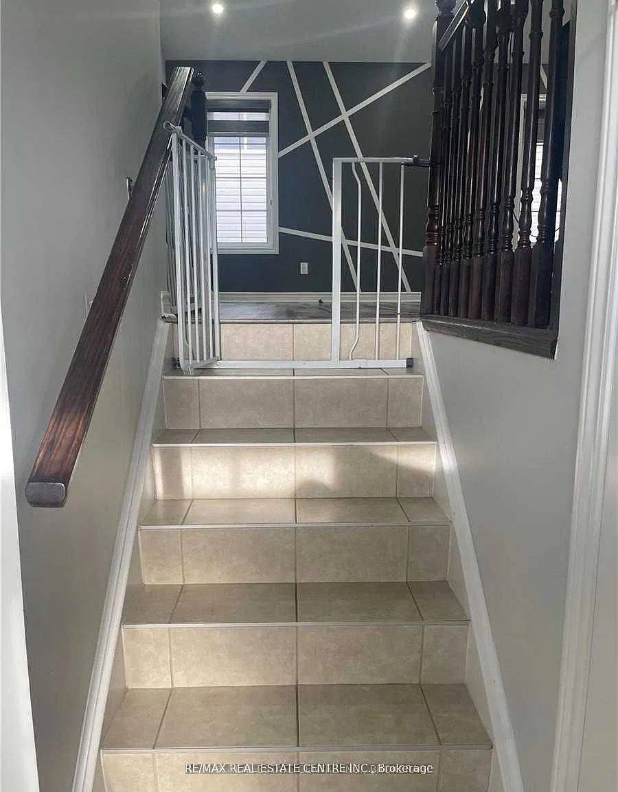 3 bed, $3,199 — Photo 4