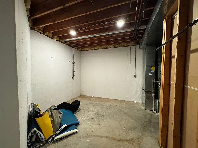 2301 Grant Ln — Photo 48
