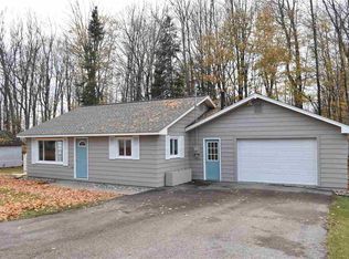 3905 S Dees Rd, Houghton Lake, MI 48629