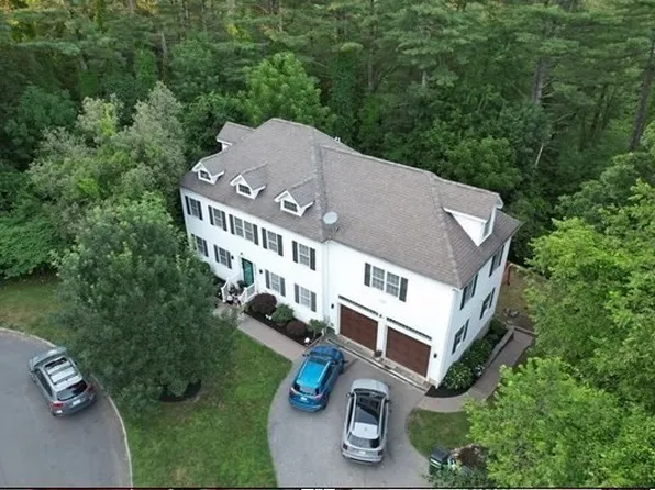 25 Morningside Dr, Haverhill, MA 01832