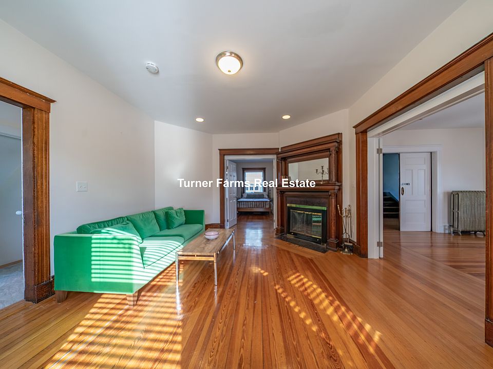 1st image of 124 Forest St #1R